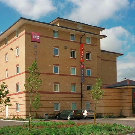 Ibis London Thurrock M25 Grays Екстериор снимка