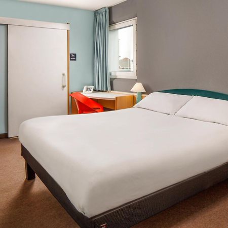 Ibis London Thurrock M25 Grays Екстериор снимка