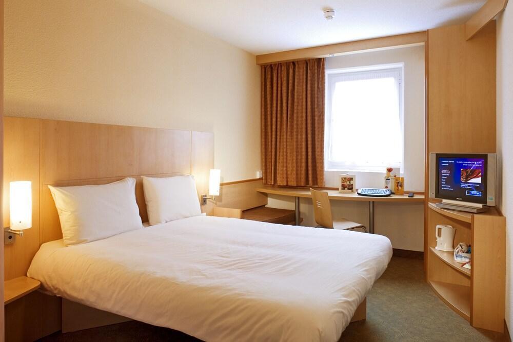 Ibis London Thurrock M25 Grays Екстериор снимка