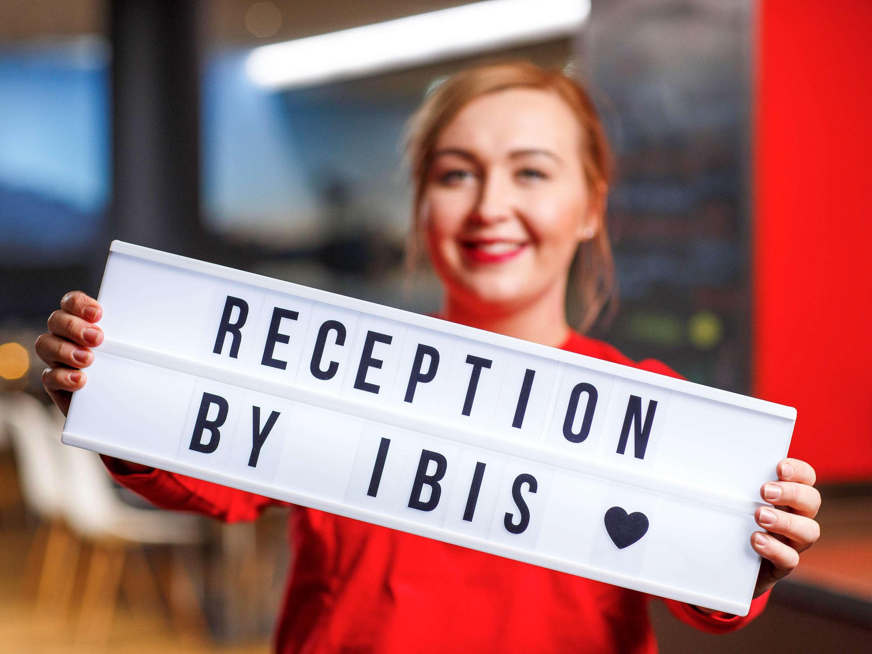 Ibis London Thurrock M25 Grays Екстериор снимка