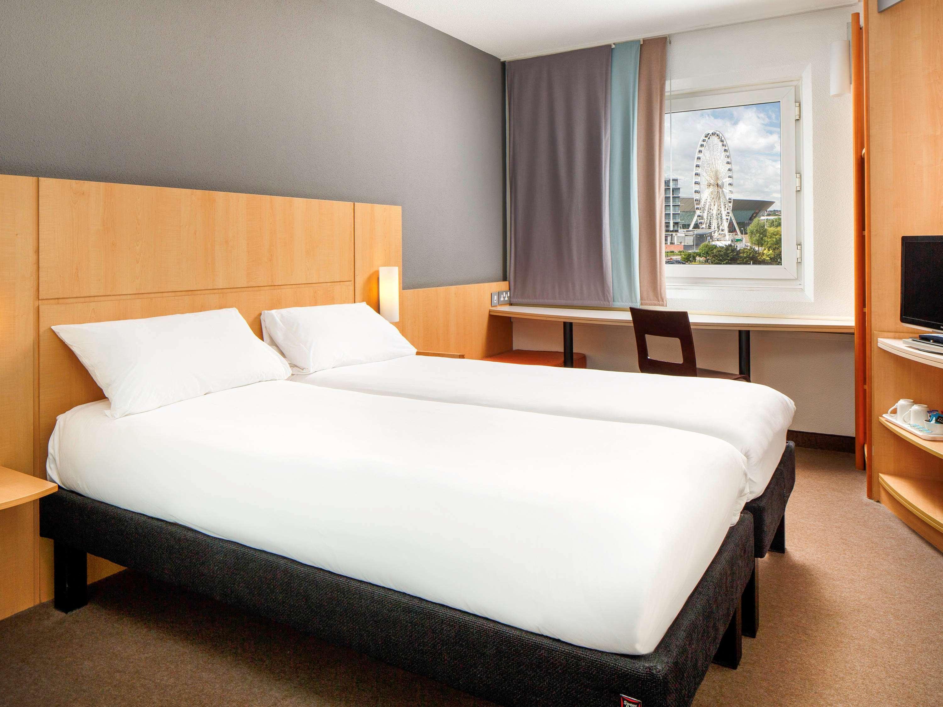 Ibis London Thurrock M25 Grays Екстериор снимка