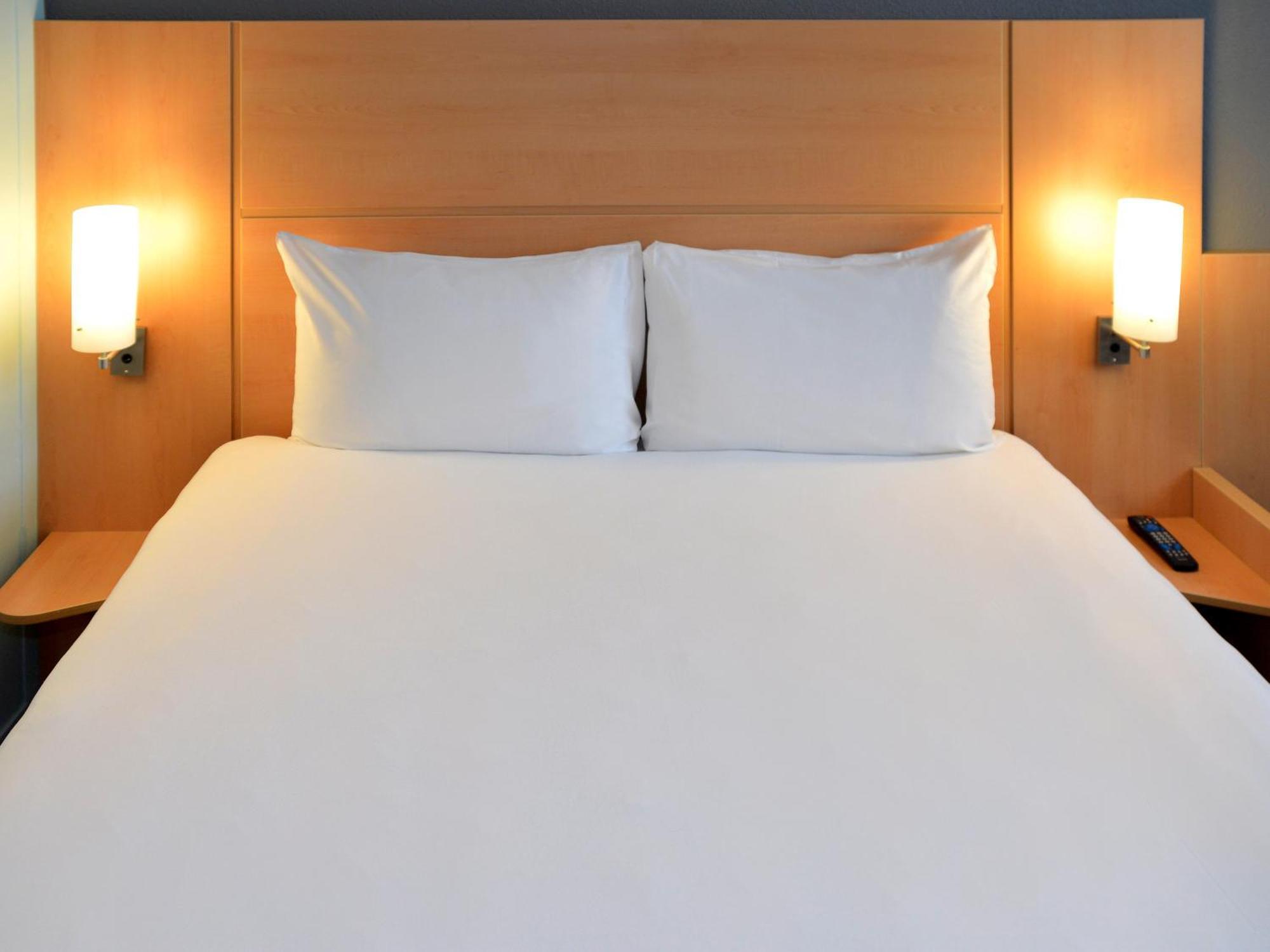 Ibis London Thurrock M25 Grays Екстериор снимка